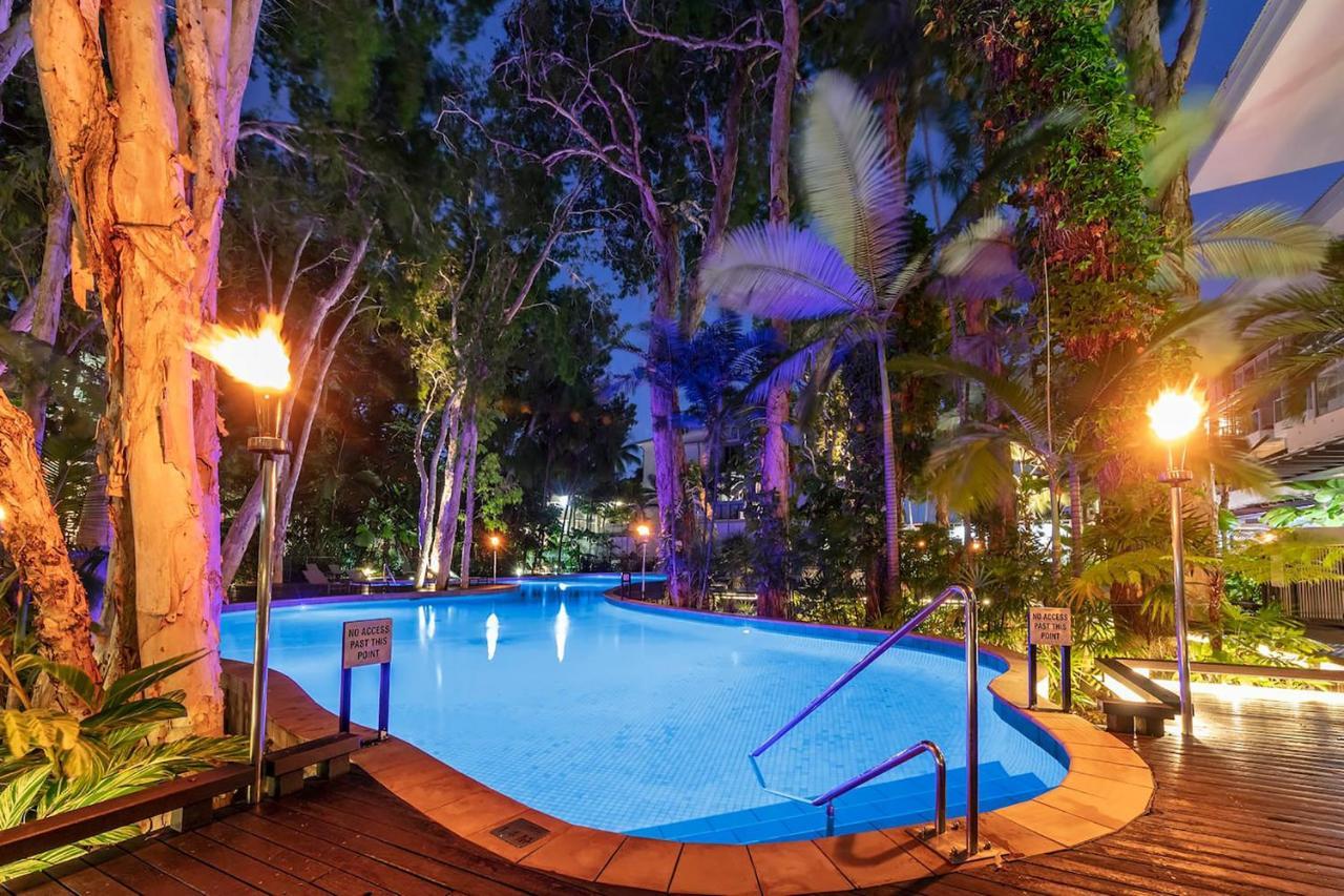 Palm Cove Beachside Apartments - Pool And Garden Views エクステリア 写真