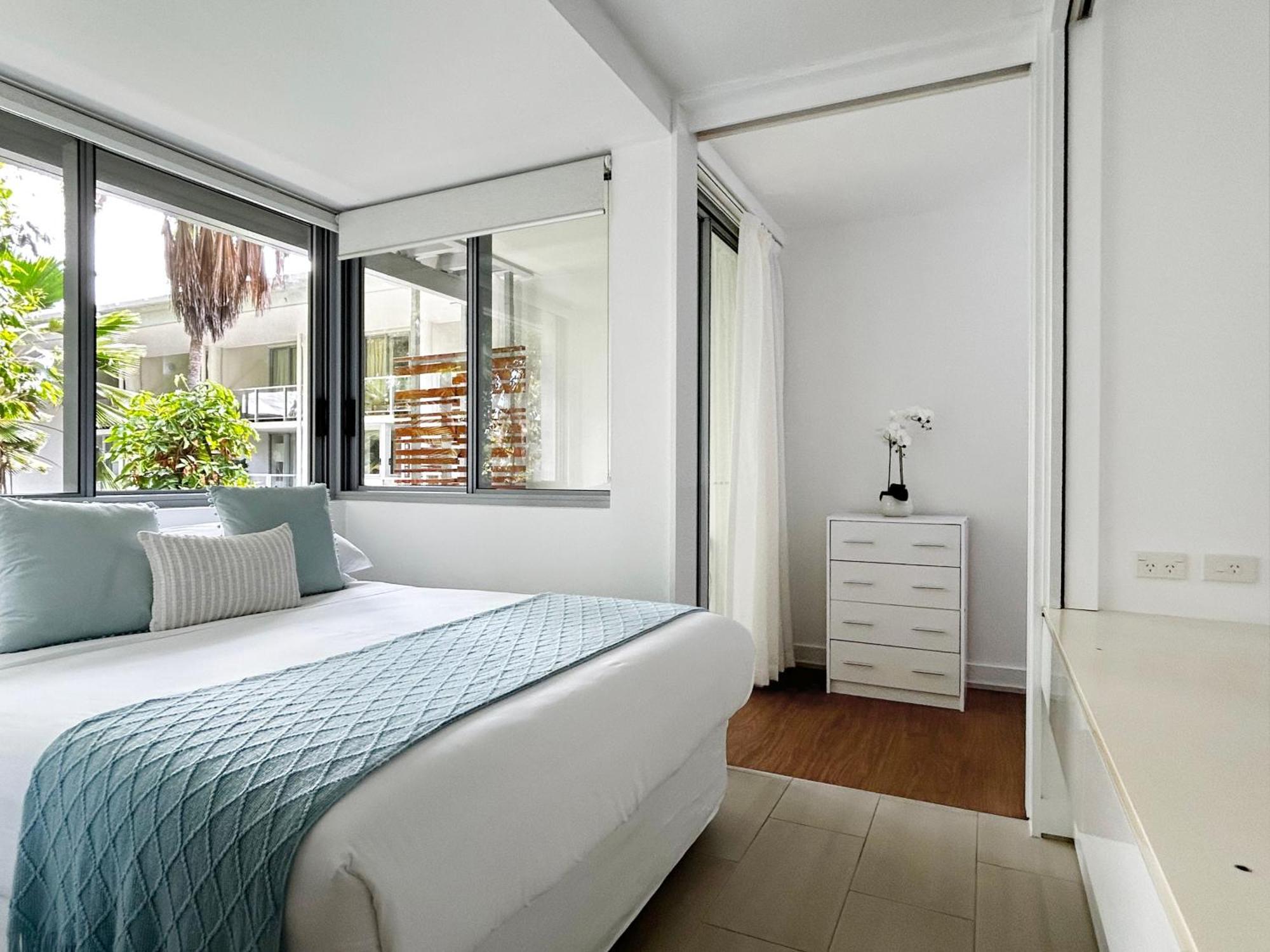 Palm Cove Beachside Apartments - Pool And Garden Views エクステリア 写真