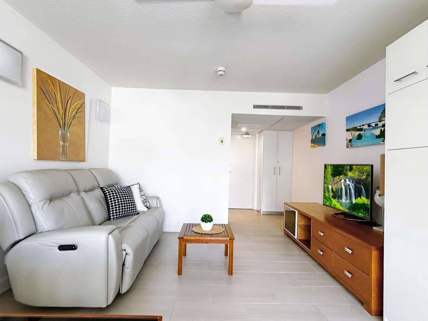 Palm Cove Beachside Apartments - Pool And Garden Views エクステリア 写真